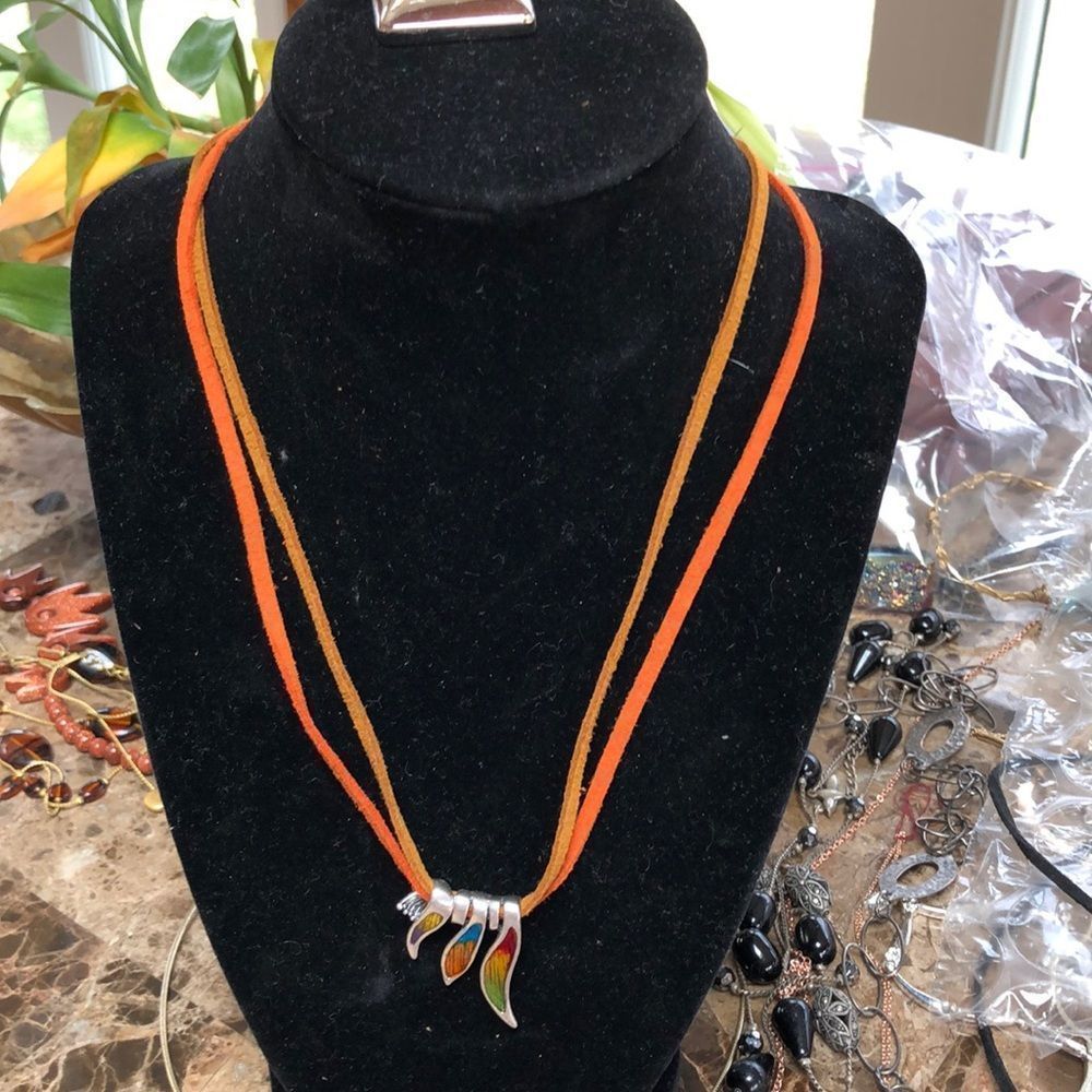 Leather necklace tan n 🍊two enhancers